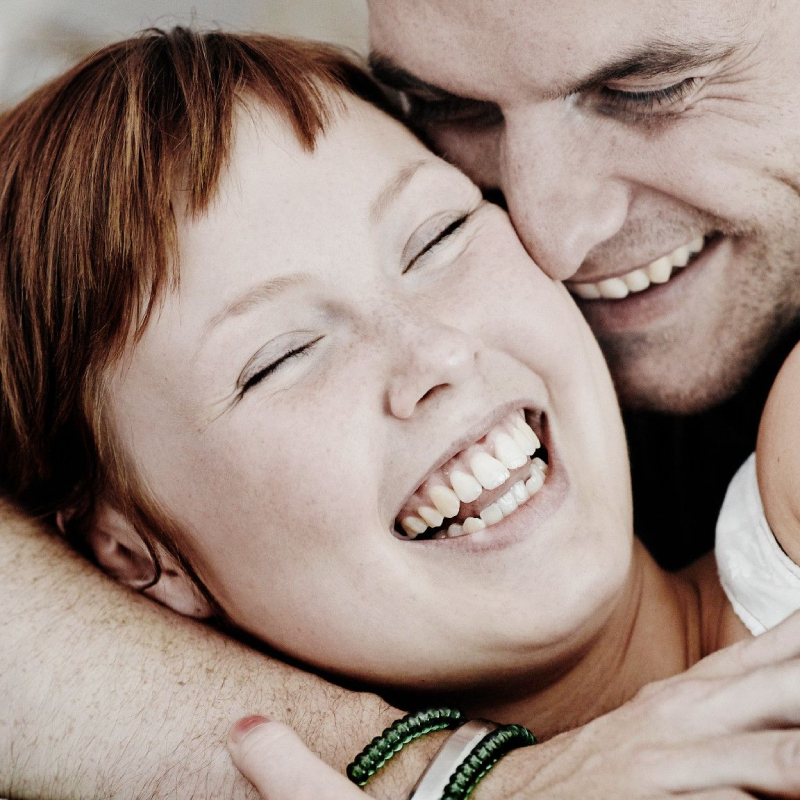 Objímajúci sa pár